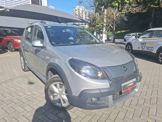 RENAULT SANDERO 1.6 STEPWAY 16V FLEX 4P AUTOMÁTICO RENAULT SANDERO 1.6 STEPWAY 16V FLEX 4P AUTOMÁTICO